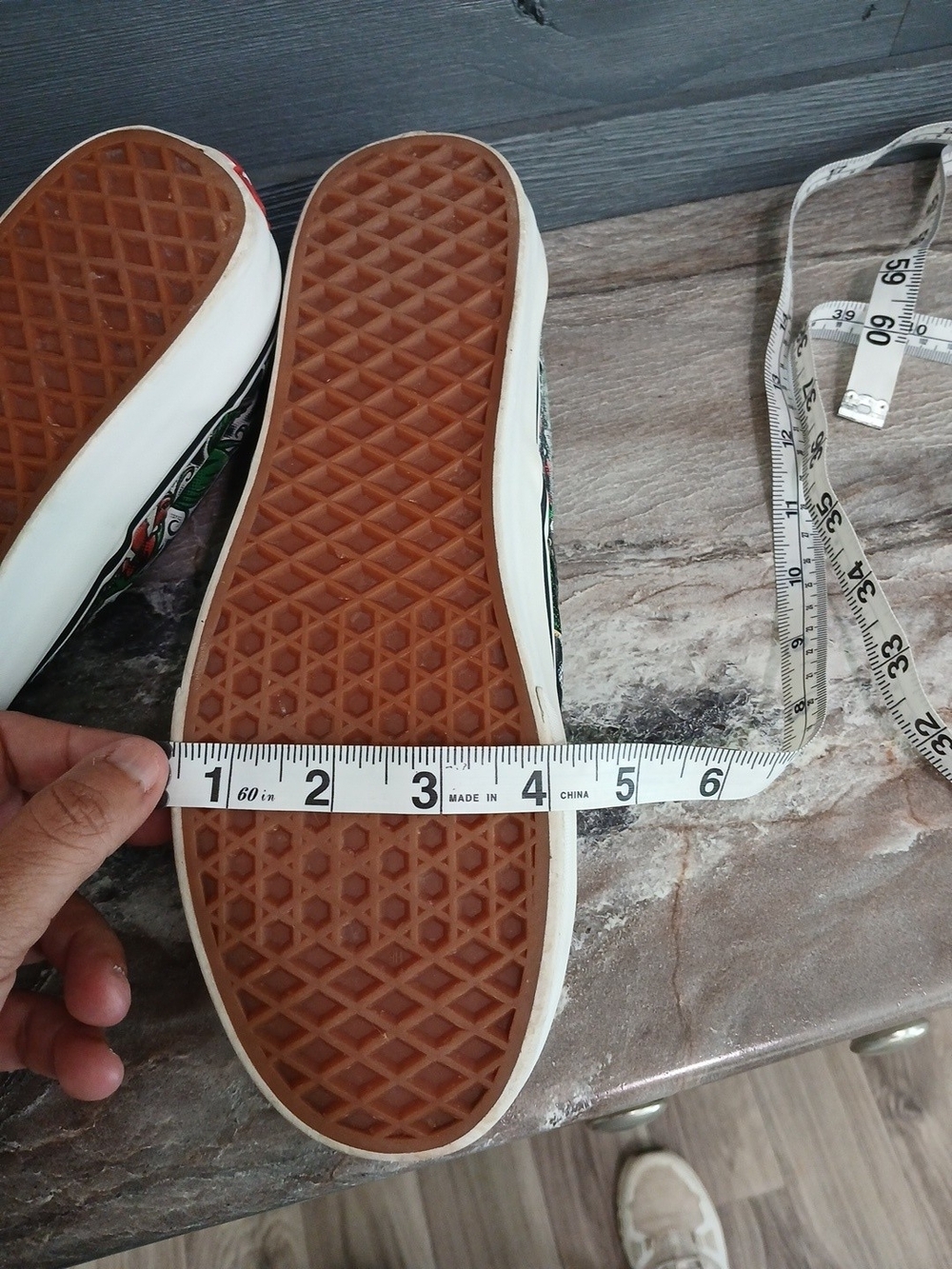 Vans Black Slip-On Loafers with Red Rose Tattoo Leaf Graphic Vintage Y2K - Picture 8 of 12